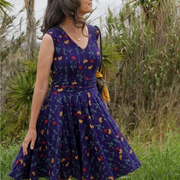 Effie’s Heart Constellation print black tank dress - Picture 4 of 4